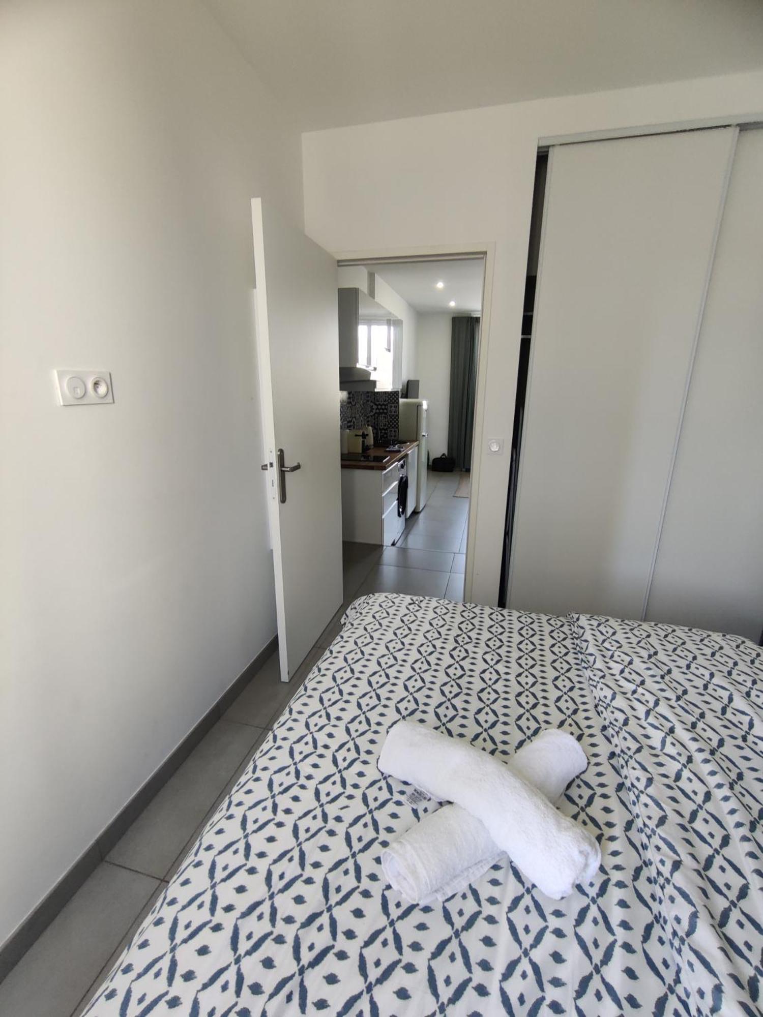Le Pressense 2 Apartment เวนิส์ซูซ์ ภายนอก รูปภาพ