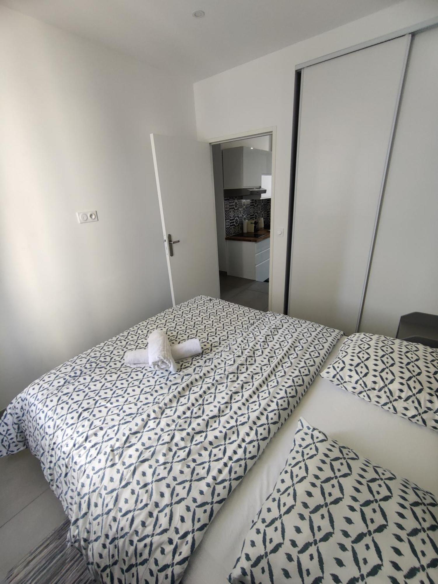 Le Pressense 2 Apartment เวนิส์ซูซ์ ภายนอก รูปภาพ